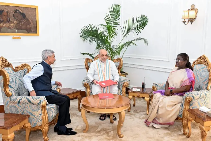 പഹൽഗാം സംഭവത്തിന് പിന്നിൽ പാകിസ്താൻ, നയതന്ത്ര നടപടികൾ രാഷ്ട്രപതിയെ ധരിപ്പിച്ച് കേന്ദ്രമന്ത്രിമാർ
