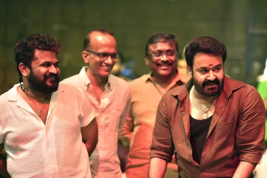 'ഞങ്ങള്‍ ഒരുമിച്ച് കണ്ട സ്വപ്‌നം നിങ്ങളെ ഏല്‍പ്പിക്കുകയാണ്'; വൈകാരിക കുറിപ്പുമായി തരുണ്‍ മൂര്‍ത്തി