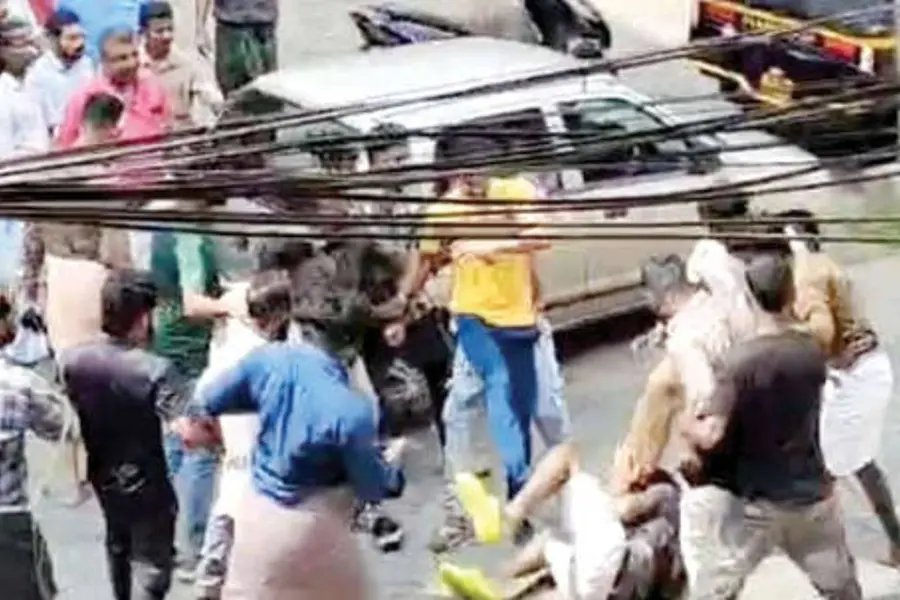 മുണ്ടക്കയം ദേശീയപാതയില് യുവാക്കളുടെ കൂട്ടത്തല്ല്; കാരണം ലഹരിവില്പനയിലെ തര്ക്കം?