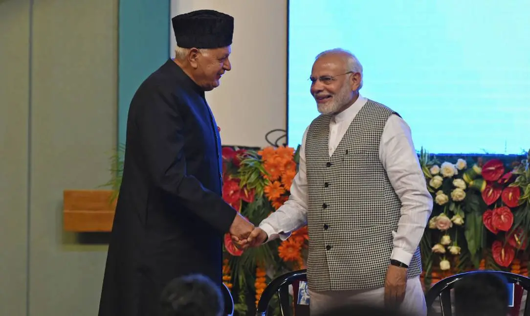 ഫാറൂഖ് അബ്ദുള്ള പ്രധാനമന്ത്രി നരേന്ദ്ര മോദിയ്ക്കൊപ്പം (ഫയല് ചിത്രം) |ഫോട്ടോ:AFP