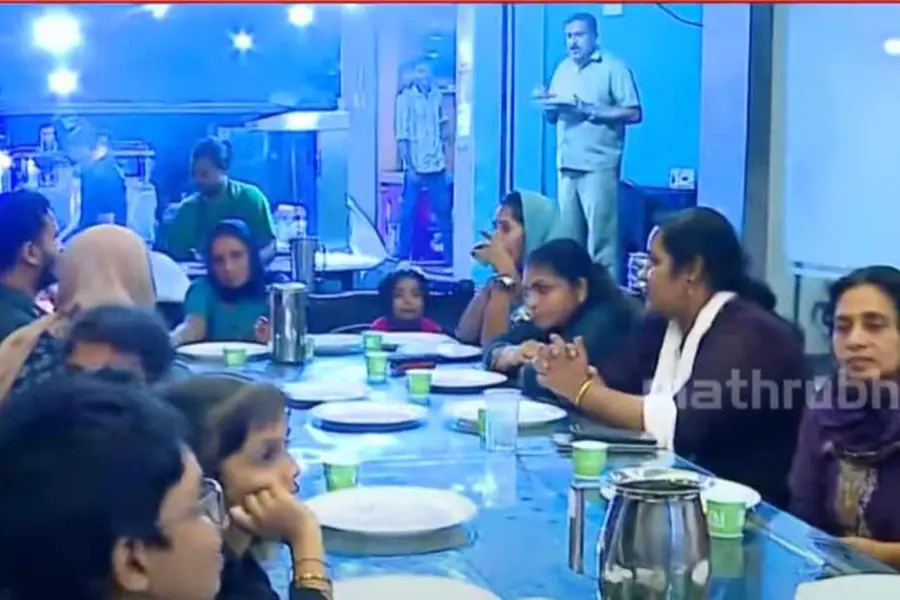 രണ്ടാമതയച്ച ബസും പണിമുടക്കി, ഗവി കാണാൻ KSRTCയിൽ പോയവർ കാട്ടിൽകുടുങ്ങിയത് മണിക്കൂറുകൾ; ഒടുവിൽ ആശ്വാസം