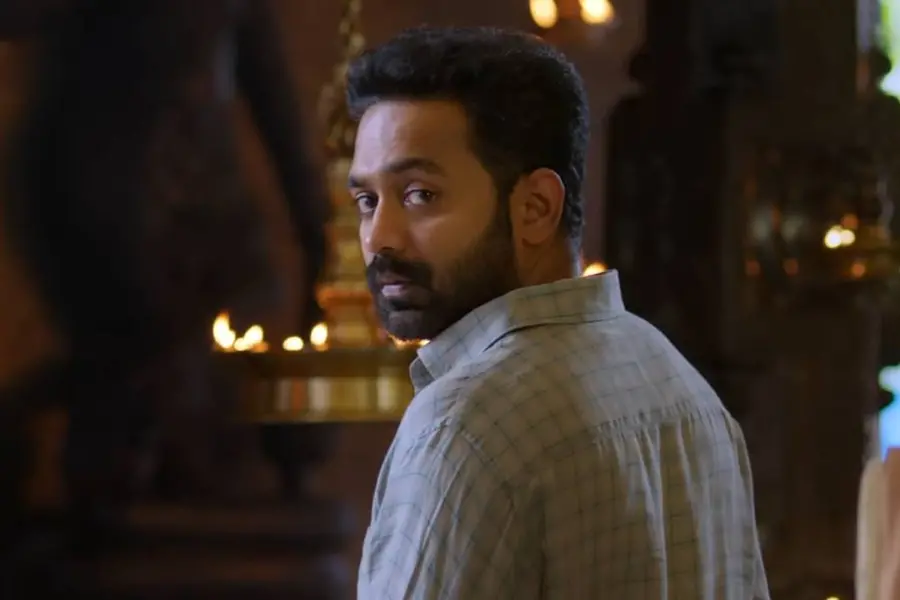 സുപ്രീം കോടതിയുടെ പച്ചക്കൊടി: ആസിഫ് അലി ചിത്രം 'ആഭ്യന്തര കുറ്റവാളി' തീയേറ്ററുകളിലേക്ക്