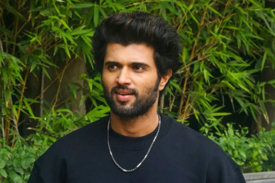 പാകിസ്താനെതിരായ പ്രസംഗത്തിലെ പരാമർശം ആദിവാസികളെ അധിക്ഷേപിക്കുന്നത്; വിജയ് ദേവരകൊണ്ടയ്ക്കെതിരേ പരാതി