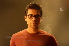 സമീർ താഹിറിനോട് ഫ്ളാറ്റൊഴിയാനാവശ്യപ്പെട്ട് അസോസിയേഷൻ, നീക്കം കഞ്ചാവുമായി സംവിധായകർ അറസ്റ്റിലായതിൽ