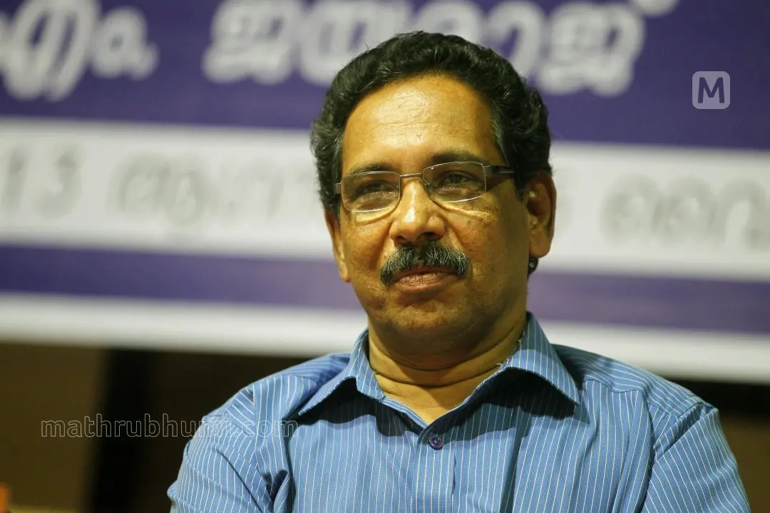 ആലങ്കോട് ലീലാകൃഷ്ണൻ