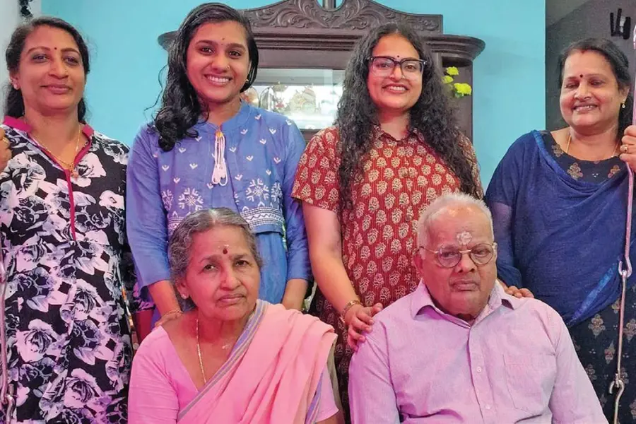 'ബെൻസിന്റെ' ടാക്സിയിലെ 'ഊബർ രംഗം';83-ാംവയസ്സിൽ മോഹൻലാലിനൊപ്പം അഭിനയിച്ച സന്തോഷത്തിൽ ഗോപിനാഥൻ പിള്ള