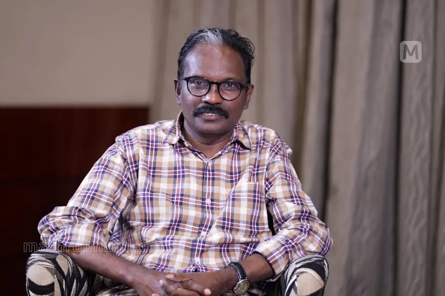 എമ്പുരാനേക്കാൾ നന്നായി ഗോധ്ര കാണിച്ച ചിത്രങ്ങളുണ്ട്, അവരാരും പിന്വലിച്ച് ഓടിയിട്ടില്ല-ഡോ.ബിജു