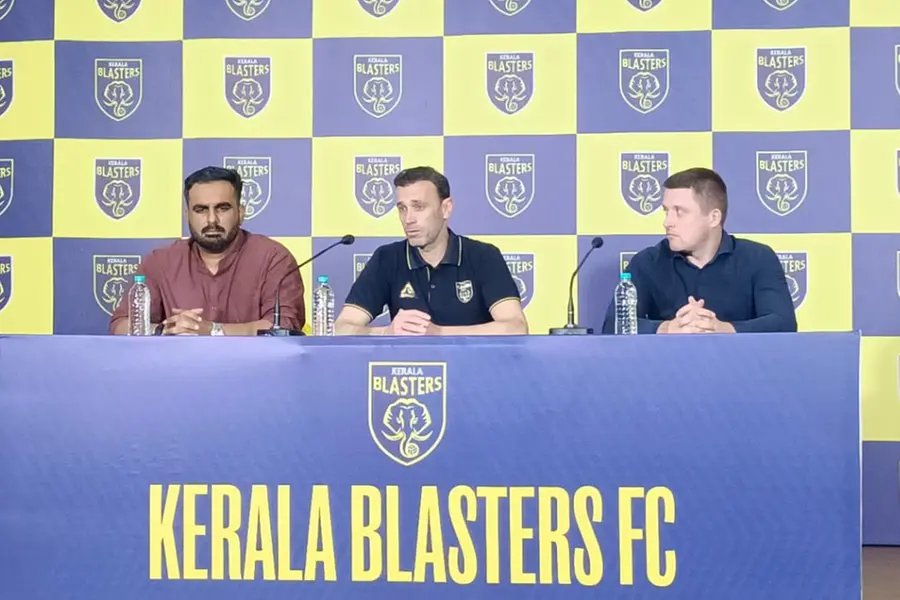 ബ്ലാസ്റ്റേഴ്സിന്റെ കളികള് ഇനി കോഴിക്കോട്ടോ? സൂചന നല്കി ക്ലബ്ബ് സിഇഒ