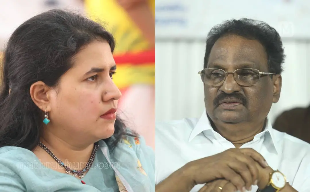 വീണാ വിജയന്, എ.കെ. ബാലന് | ഫയല്ചിത്രം | ഫോട്ടോ: മാതൃഭൂമി