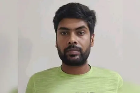 നാവികസേനാ ആസ്ഥാനത്ത് പാക് ചാരന്, ഓപ്പറേഷന് സിന്ദൂറിന്റെ വിവരങ്ങളടക്കം ചോര്ത്തി; അറസ്റ്റ്