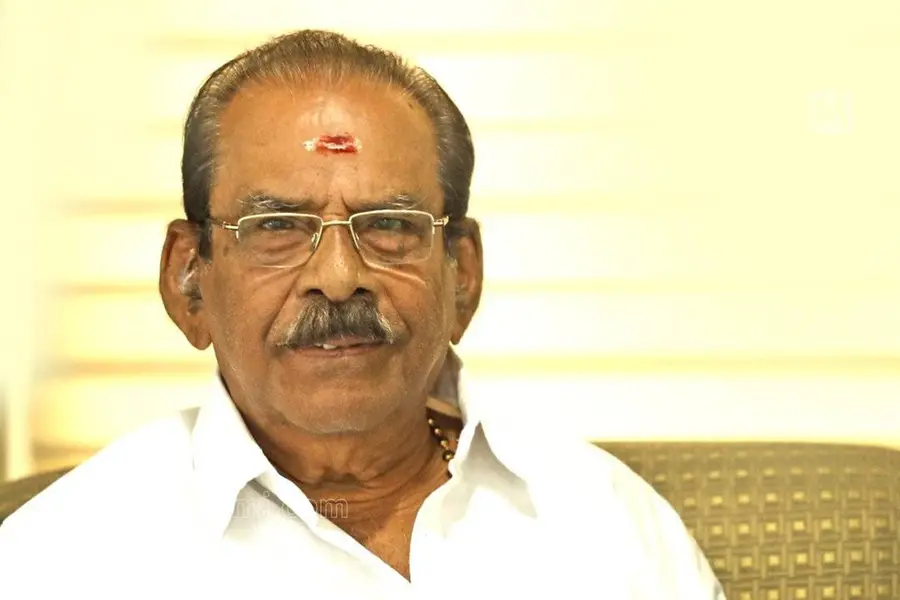ഇളയിടത്ത് വേണുഗോപാല് അന്തരിച്ചു