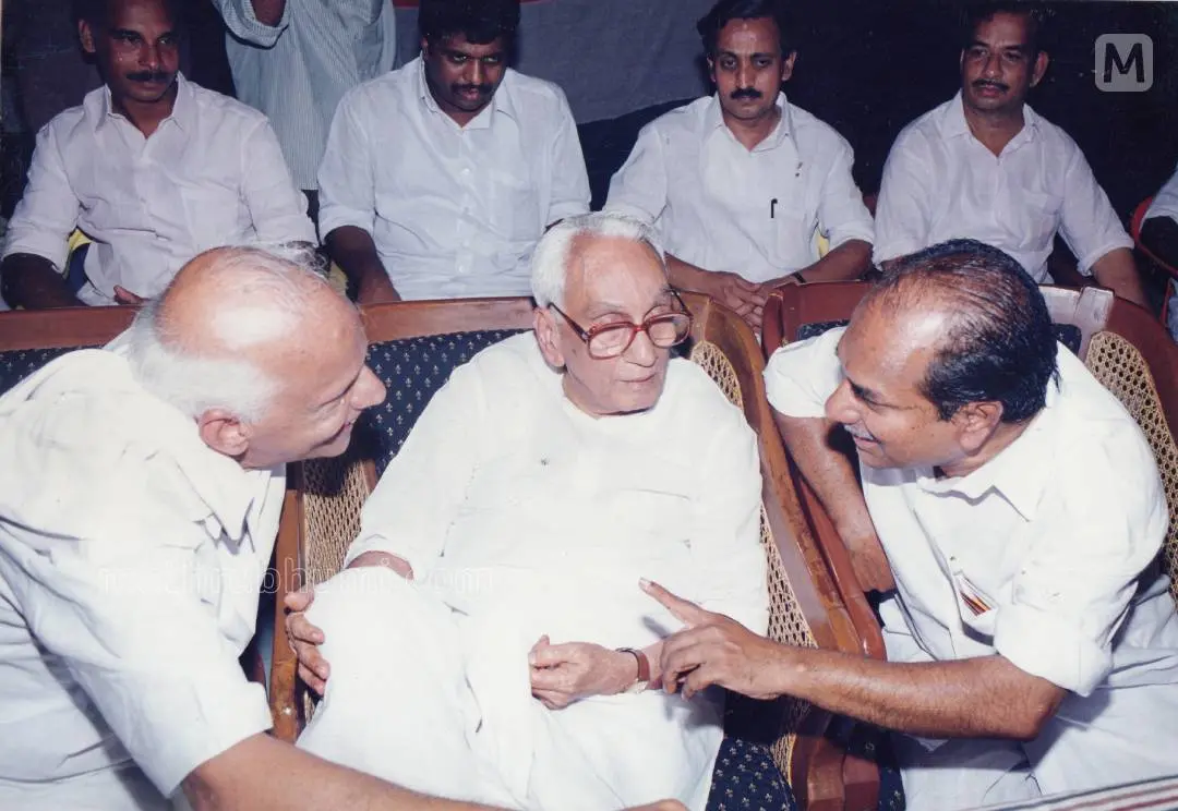 കെ.കരുണാകരനും എ.കെ ആന്റണിക്കുമൊപ്പം തെന്നല ബാലകൃഷ്ണപ്പിള്ള | ഫോട്ടോ: മാതൃഭൂമി