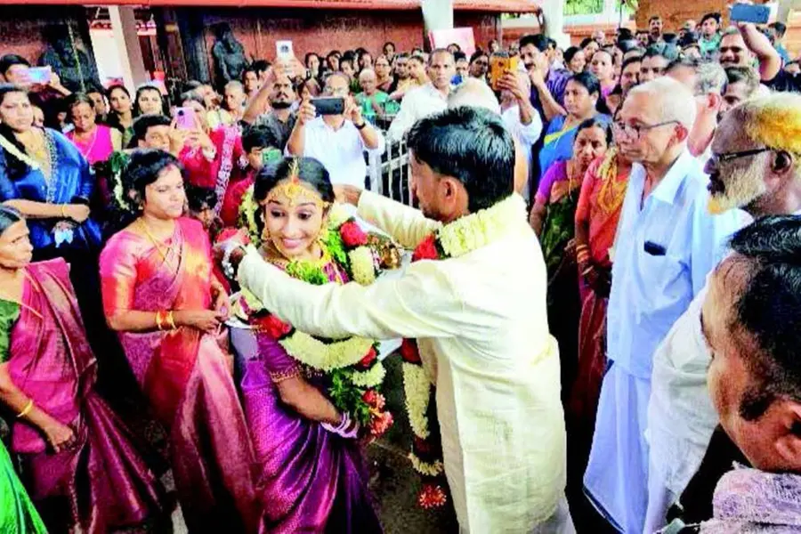 പരിമിതികൾക്കപ്പുറം, ജീവിതത്തിന്റെ പുതുവെളിച്ചത്തിലേയ്ക്ക് ഹൃദ്യയുടെ കൈപിടിച്ച് ഷിബിൻ