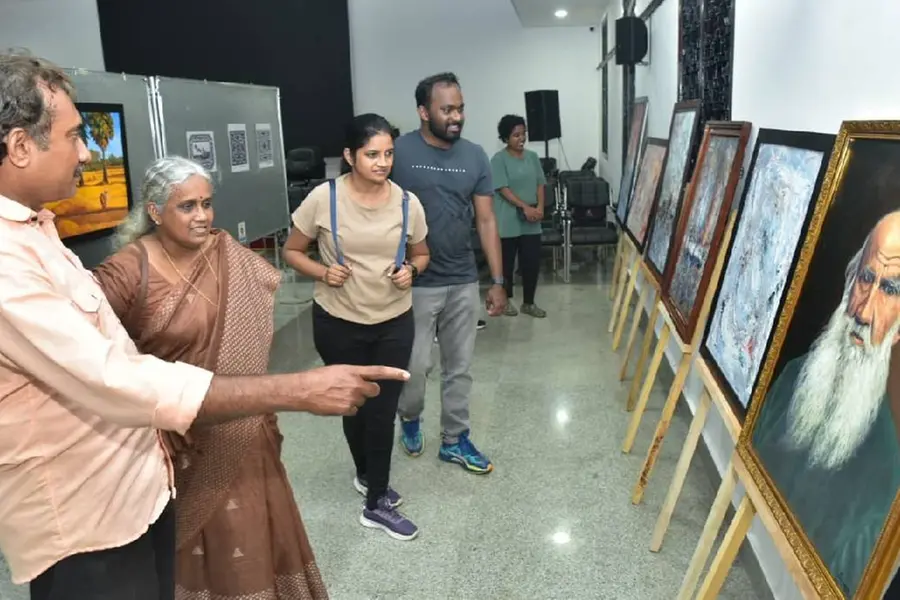 പെയിന്റ് ആൻഡ് ബ്രഷ് കൂട്ടായ്മയുടെ ചിത്രപ്രദർശനം ശ്രദ്ധേയമാകുന്നു