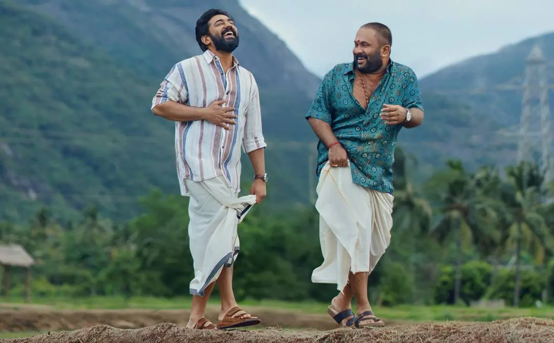 'സർവ്വം മായ'യുടെ സെക്കൻഡ് ലുക്ക് പോസ്റ്റർ | ഫോട്ടോ: അറേഞ്ച്ഡ്