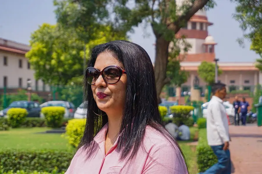 അയല്വാസിയുമായി പൊരിഞ്ഞ അടി, വീഡിയോ പുറത്ത്; ഷമിയുടെ മുന് ഭാര്യ വീണ്ടും വിവാദത്തില്, കേസ്