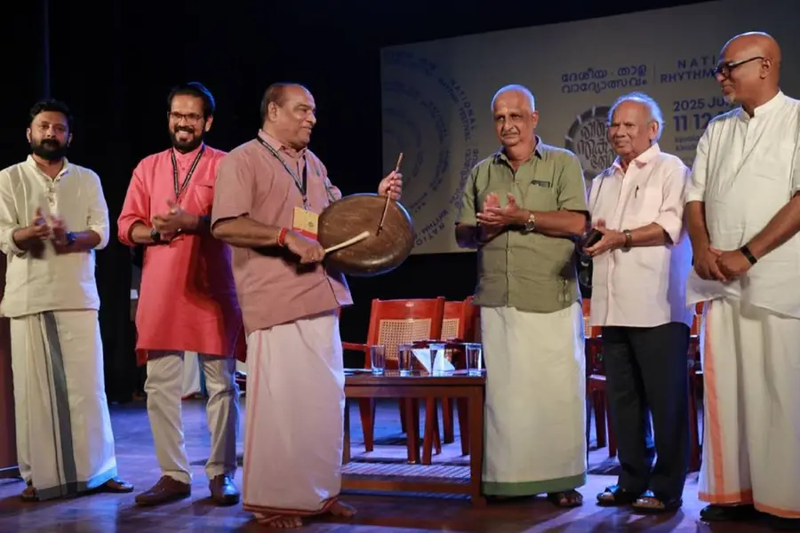 കലാകാരന്‍ എങ്ങനെ ജീവിക്കണം എന്നു പഠിപ്പിച്ചത് സാക്കിര്‍ ഹുസൈന്‍- മട്ടന്നൂര്‍ ശങ്കരന്‍ കുട്ടി