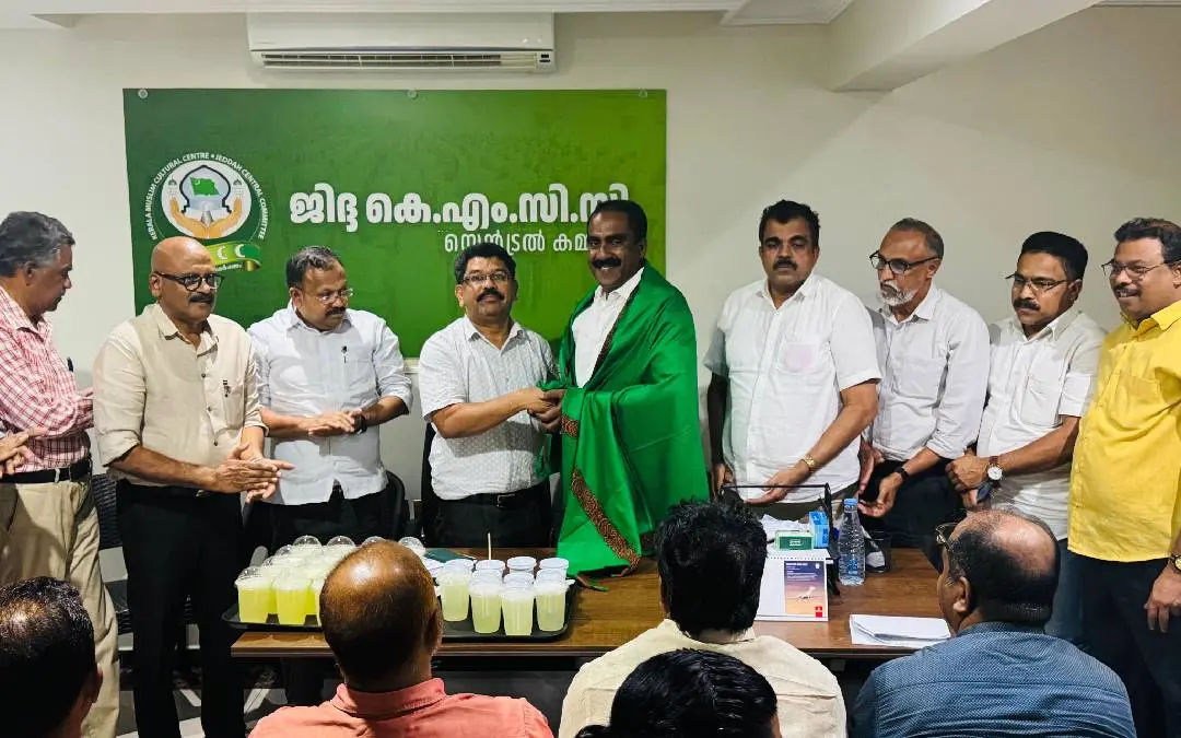 അൻവർ സാദത്ത് എം.എൽ.എയ്ക്ക് കെ.എം.സി.സി. നൽകിയ സ്വീകരണം