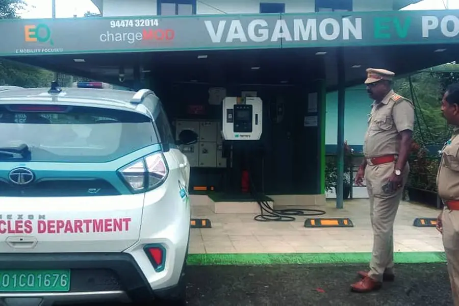 വാഗമണ് ഇലക്ട്രിക് ചാര്ജിങ് സ്റ്റേഷനിലെ അപകടം: കാരണം അശ്രദ്ധമായ ഡ്രൈവിങ് എന്ന് എംവിഡി