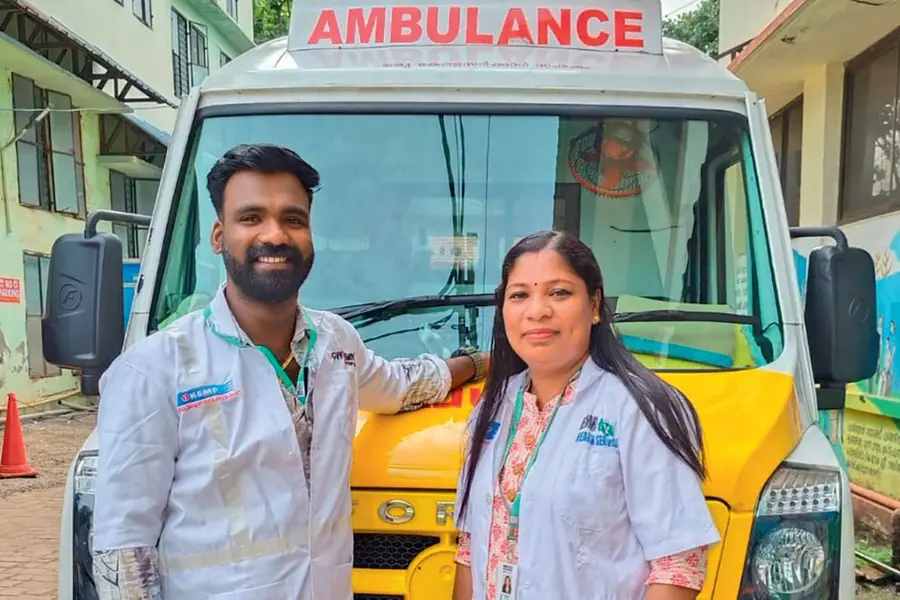 ജീവനക്കാര്‍ തുണയായി; യുവതി ആംബുലന്‍സില്‍ ഇരട്ടക്കുട്ടികള്‍ക്ക് ജന്മമേകി