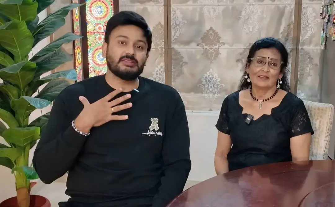 നിഹാൽ പിള്ളയും അമ്മയും | സ്ക്രീൻഗ്രാബ്