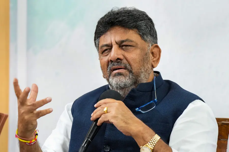 'എനിക്കെന്തിനാണ് ആർസിബി..?'; ഫ്രാഞ്ചൈസി വാങ്ങിയെന്ന അഭ്യൂഹങ്ങളോട് പ്രതികരിച്ച് ഡി.കെ. ശിവകുമാർ