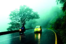 ഇനി പെരുമഴക്കാലം; കേരളത്തില്‍ കാലവര്‍ഷമെത്തി; ഇത്ര നേരത്തെയെത്തുന്നത് 16 കൊല്ലത്തിനുശേഷം
