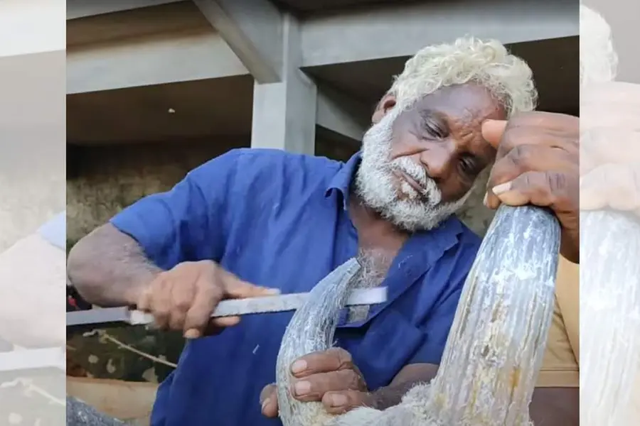 കന്നുകാലികളുടെ 'ബ്യൂട്ടീഷ്യന്', കൊമ്പ് ചെത്തിമിനുക്കി ഭംഗിയാക്കാന് 150 രൂപ