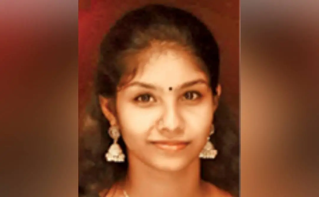 അപർണ