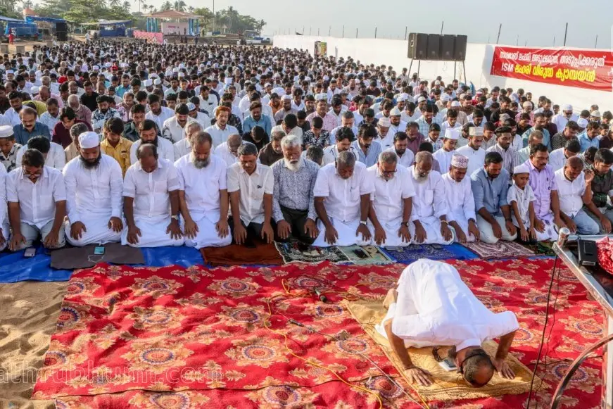 ത്യാഗത്തിന്റെ മഹനീയ സ്മരണയിൽ ബലിപെരുന്നാൾ ആഘോഷിച്ച് വിശ്വാസികൾ