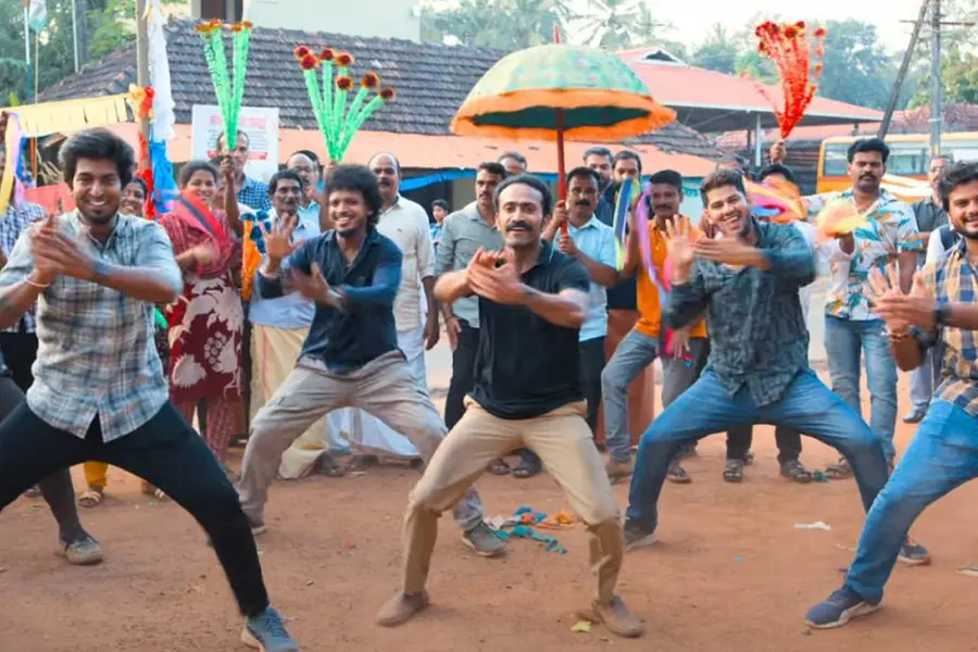 എം.ജി ശ്രീകുമാറും ചിന്മയിയും ചേർന്നുപാടിയ 'മയിലാടും മാമല മേലെ...'; 'ദി പ്രൊട്ടക്ടർ' സിനിമയിലെ ഗാനം