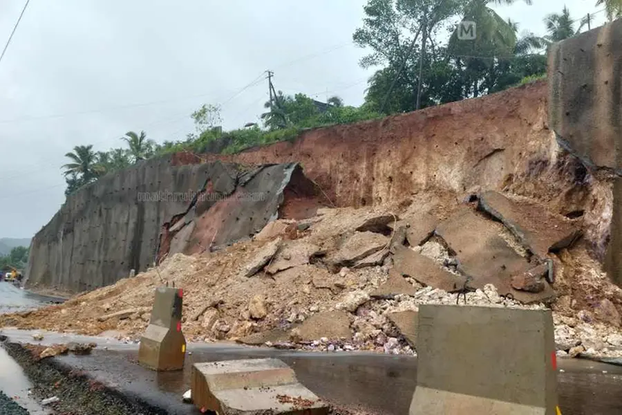 തകർന്നുവീഴുന്ന NH 66; നമ്മുടെ ഹൈവേയിൽ സംഭവിച്ചതെന്ത്?