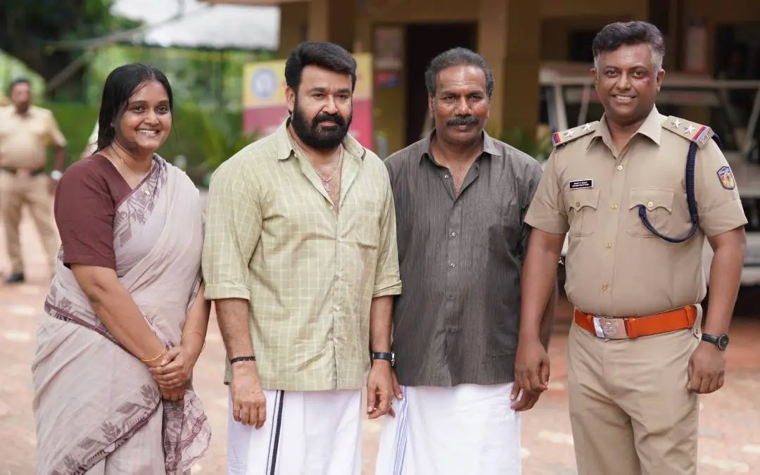 റാണി ശരണ്, മോഹന്ലാല്, ഷോബി തിലകന്, ബിനു പപ്പു (റാണി ശരണ് ഫെയ്സ്ബുക്കില് പങ്കുവെച്ച ചിത്രം) | Photo: Facebook/ Rani Sarran