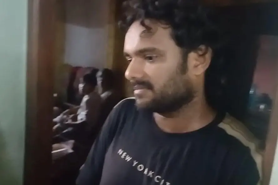 മൂന്നുകിലോ കഞ്ചാവുമായി യുവസംവിധായകൻ പിടിയിൽ, കുടുങ്ങിയത് പുതിയ ചിത്രം ഇറങ്ങാനിരിക്കേ