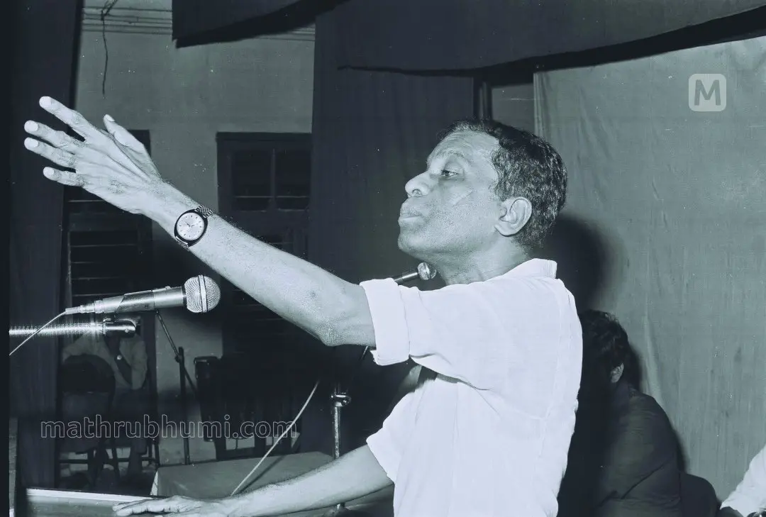 സുകുമാർ അഴീക്കോട്