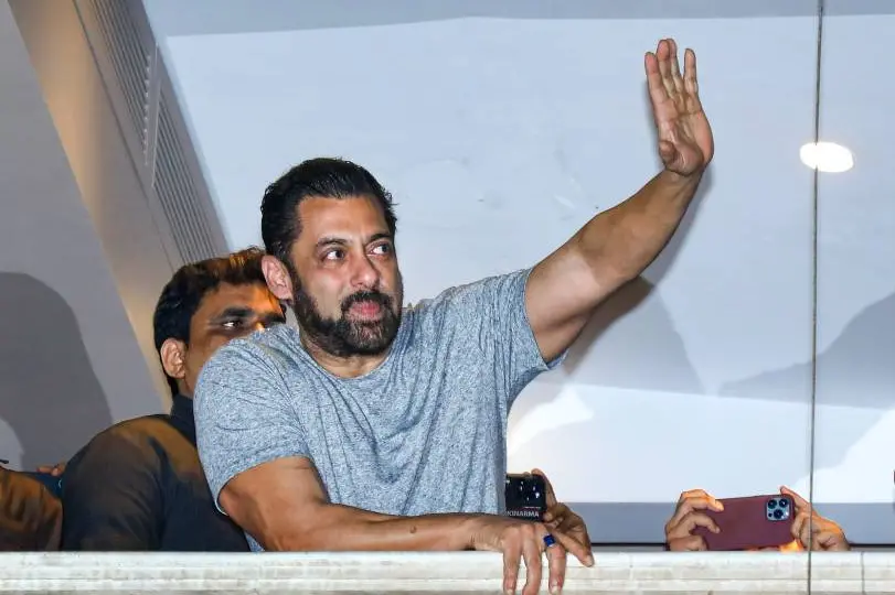 സല്മാന് ഖാന്റെ അപ്പാര്ട്മെന്റിലേക്ക് അതിക്രമിച്ചു കയറാന് ശ്രമം; രണ്ടുപേര് അറസ്റ്റില്