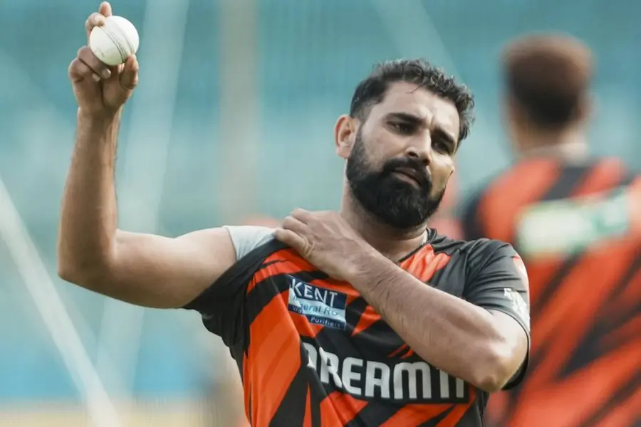 ഷമിക്ക് വധഭീഷണി; ഒരു കോടി രൂപ ആവശ്യപ്പെട്ടു, പോലീസില് പരാതിനല്കി സഹോദരന് ഹസീബ്