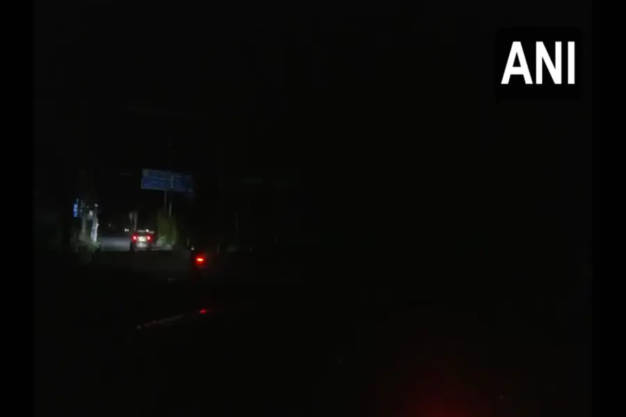 ഡ്രോണുകളുമായി വീണ്ടും പാക് പ്രകോപനം, നിയന്ത്രണരേഖയിൽ ഷെല്ലാക്രമണം; പ്രതിരോധിച്ച് ഇന്ത്യ