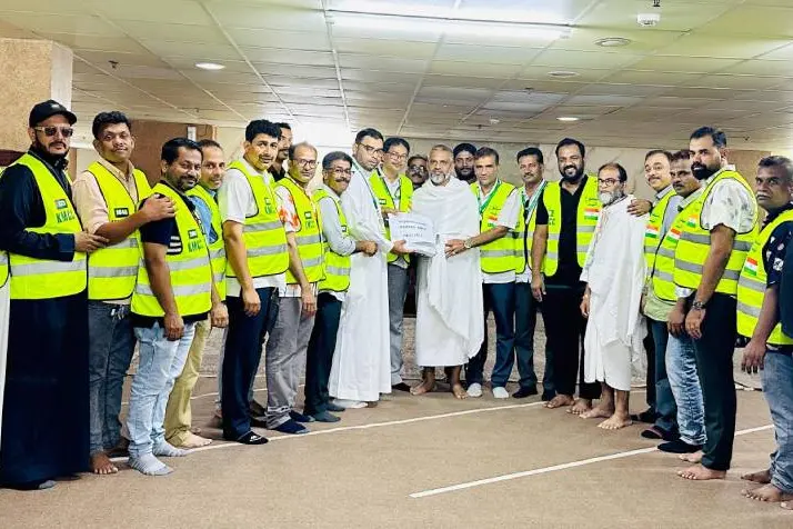 മക്കയിലെത്തിയ ആദ്യ മലയാളി ഹജ്ജ് സംഘത്തിന് കെഎംസിസി സ്വീകരണം നല്കി