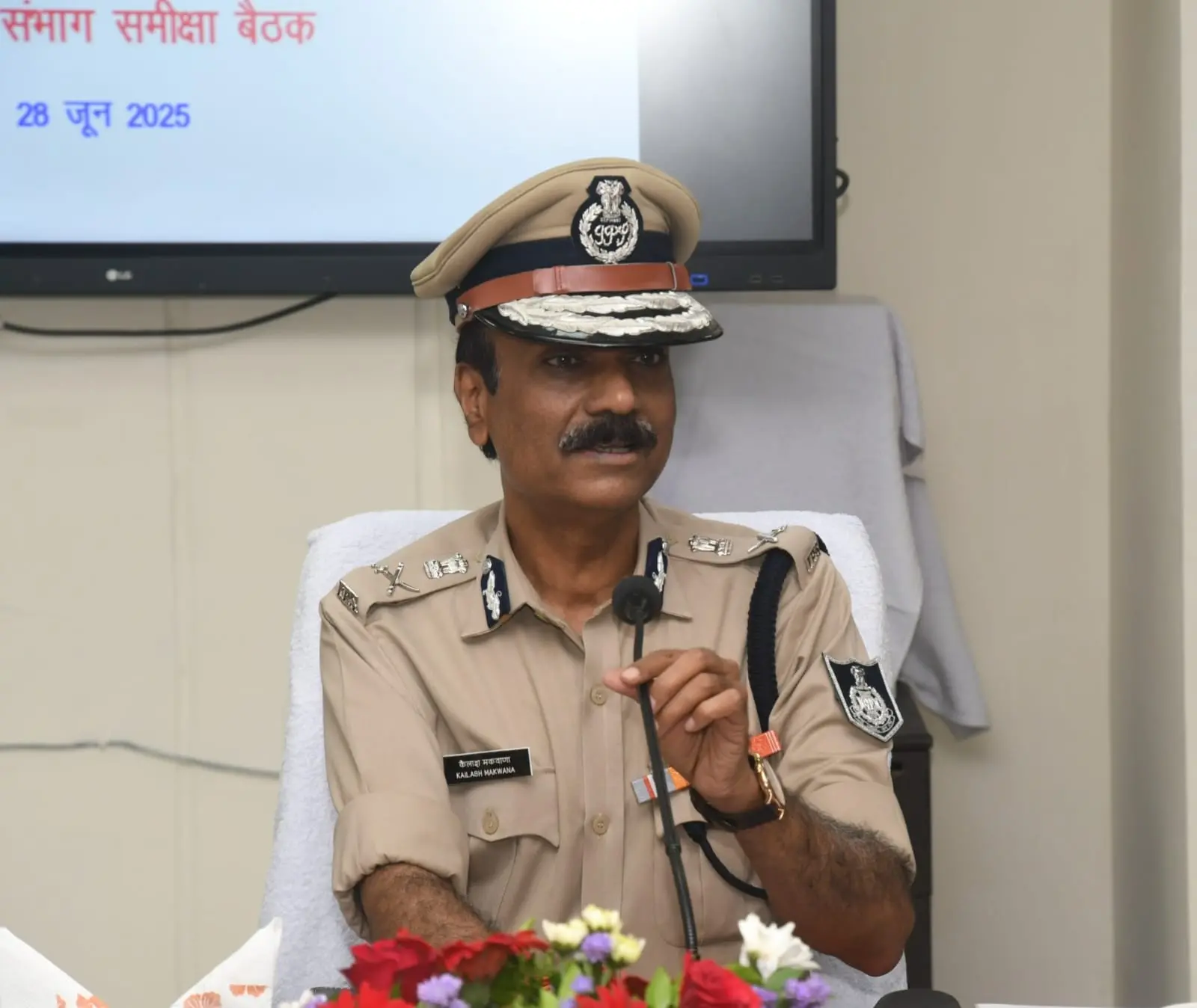 മധ്യപ്രദേശ് ഡിജിപി കൈലാഷ് മക്വാന.| Photo : X / @PRADESHPOLICE1