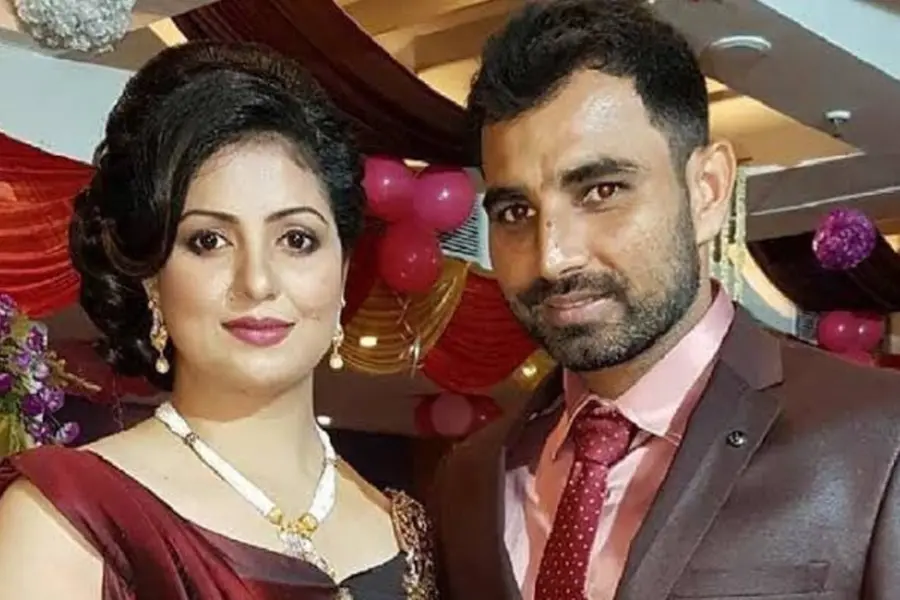 7 ലക്ഷം വേണമെന്ന് ഭാര്യ; ജീവനാംശമായി 4 ലക്ഷം നല്കാന് ഷമിയോട് കോടതി പറഞ്ഞതിന് കാരണമെന്ത്?