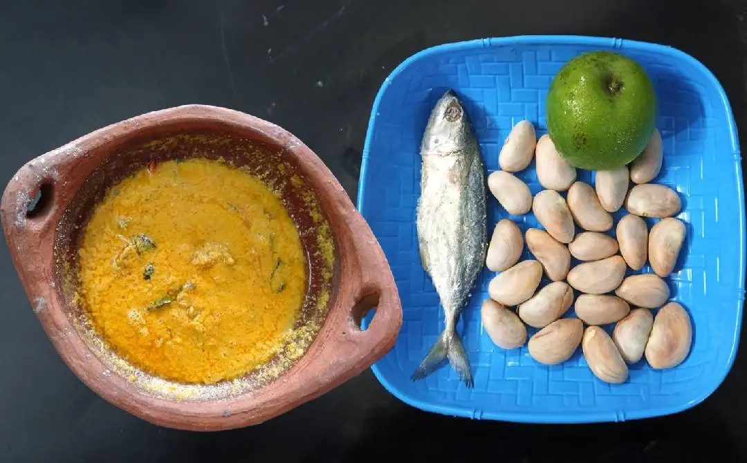 ചക്കക്കുരുവും മാങ്ങയും ഇട്ട ഉണക്ക അയല കറി