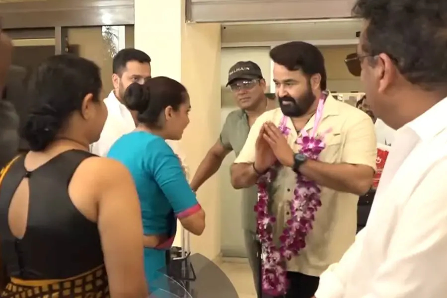 രാജകീയ സ്വീകരണം ഏറ്റുവാങ്ങി മോഹൻലാൽ, മഹേഷ് നാരായണൻ ചിത്രത്തിനായി താരം ശ്രീലങ്കയിൽ