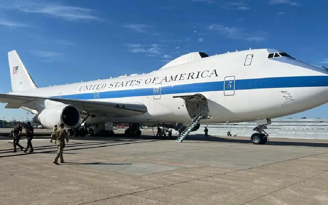 E-4B നൈറ്റ് വാച്ച് | Photo:'X' @Drunk_Cicero