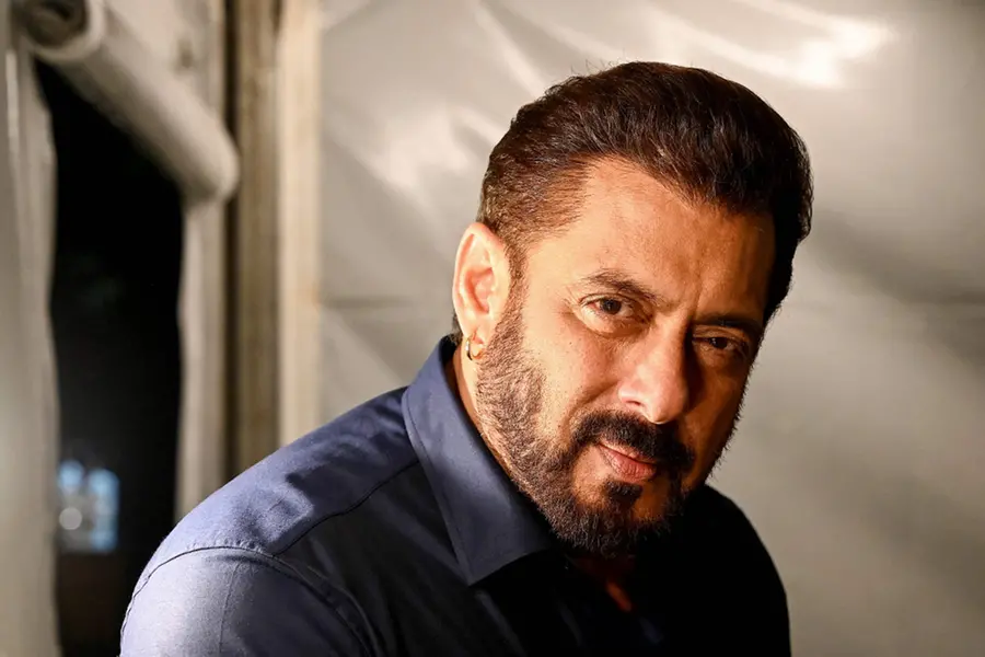 ഞാൻ ആ സ്ത്രീയെ വിളിച്ചിട്ടില്ല, അതിക്രമിച്ചുകയറി വന്നതാണ്, വാതിൽതുറന്ന സഹായിയും ഞെട്ടി -സൽമാൻ ഖാൻ