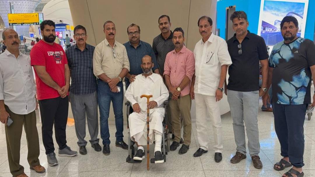 India Rasheed Hmgt 'മാതൃഭൂമി' വാര്ത്ത തുണച്ചു, ജീവിതദുരിതം താണ്ടി എട്ടുവര്ഷങ്ങള് ...
