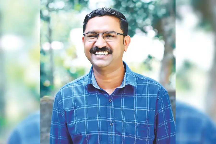 അങ്കണവാടിക്കായി സ്വന്തം സ്ഥലം വിട്ടുനല്കി; നാടിനായി പ്രസിഡന്റിന്റെ സമ്മാനം