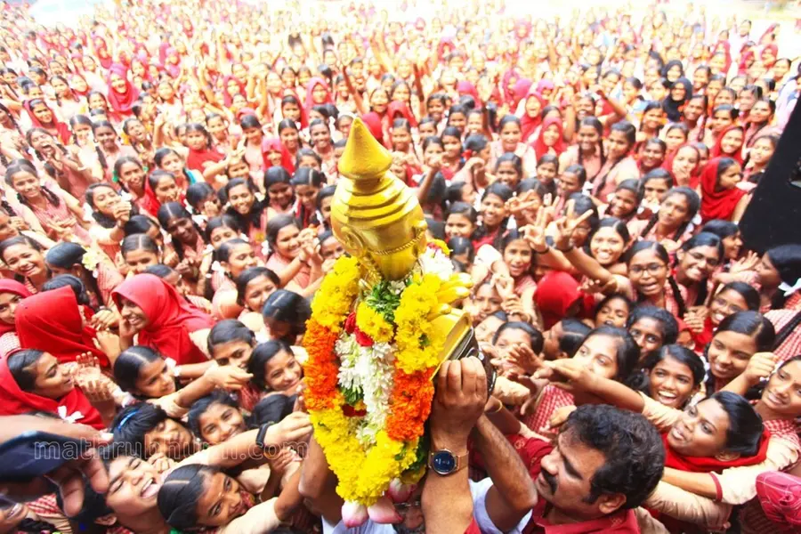 സ്‌കൂള്‍ കലോത്സവം തൃശ്ശൂരിൽ, കായികമേള തിരുവനന്തപുരത്ത്