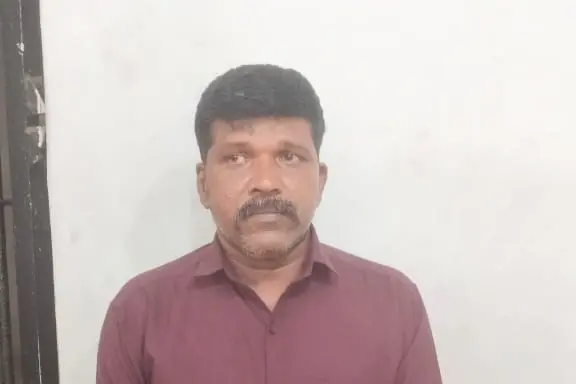 അറസ്റ്റ് ചെയ്ത പോലീസുകാരന്റെ മൊബൈൽ മോഷ്ടിച്ചയാൾ പിടിയിൽ, പ്രതികാരം ചെയ്തതെന്ന് മൊഴി