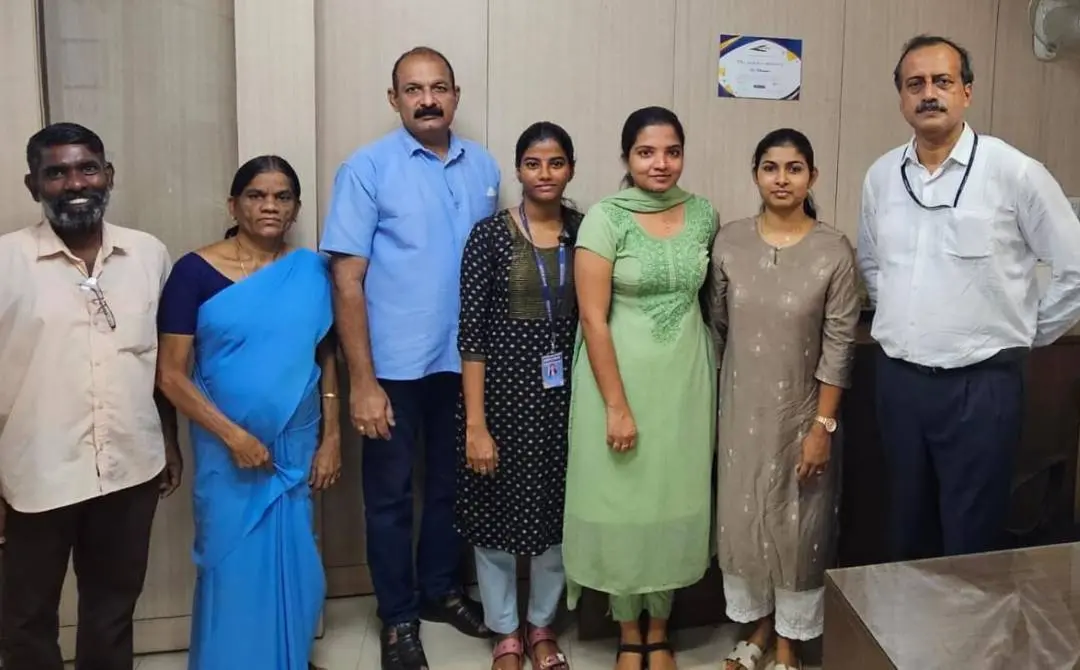 ഫെഡറല് ബാങ്ക് തവനൂര് ശാഖയിലെ ജീവനക്കാര്